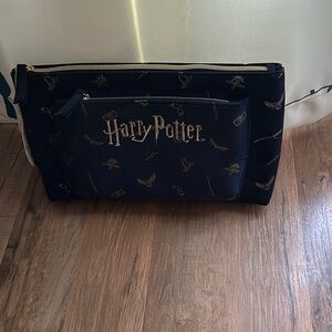 Harry Potter Navy and Gold Pouch
